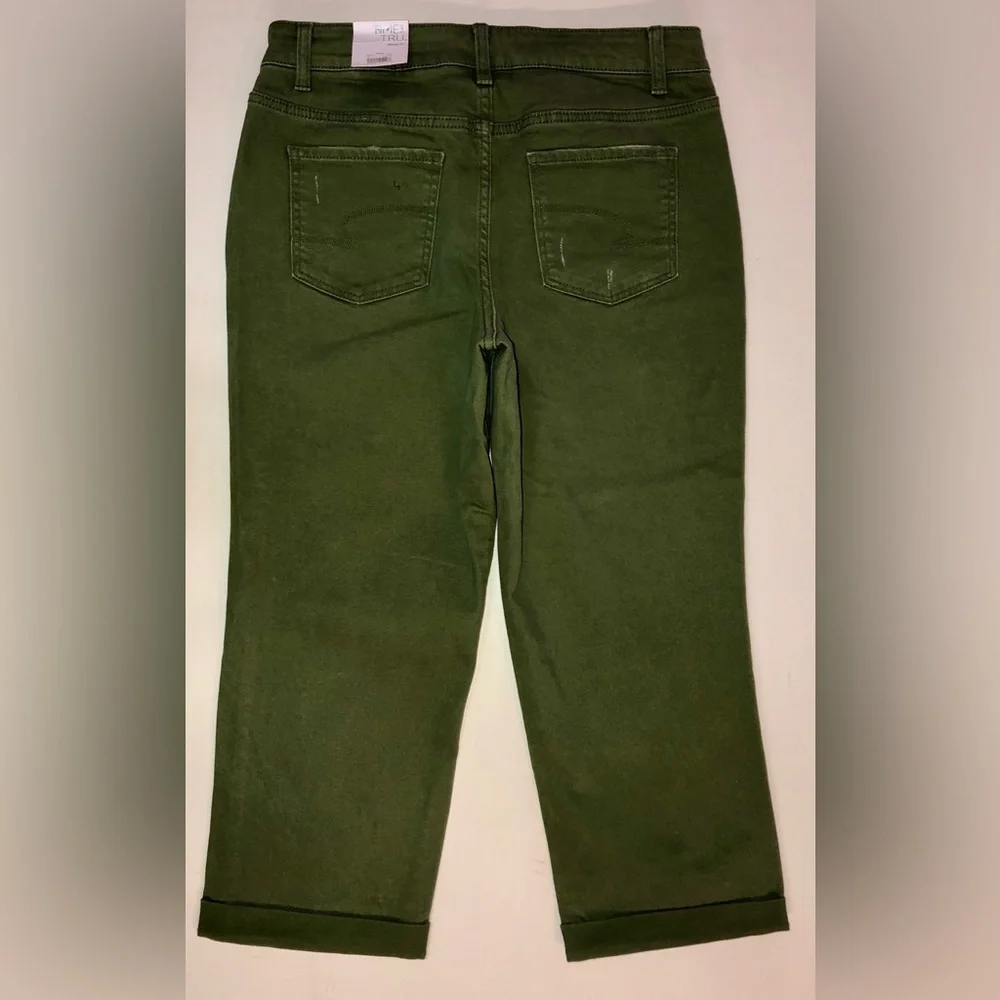 NWT Relaxed Fit Distressed Cuffed Olive Green Capris (10)